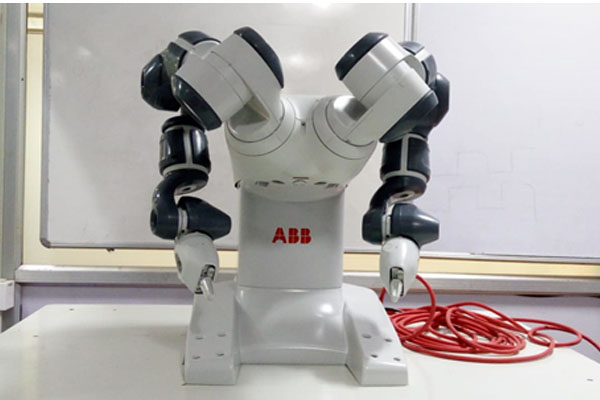 ABB YUMI DUAL ARM ROBOT